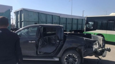Batman'da yük treni, hemzemin geçitte kamyonete çarptı