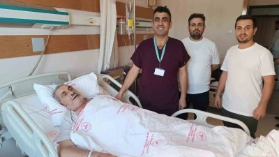 Batman Eğitim ve Araştırma Hastanesi’nde ilk kez uygulanan yapay mesane ameliyatı hastaya şifa oldu
