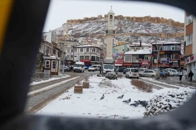 Bayburt&rsquo;a kar geliyor
