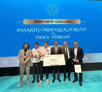 Bayburt Anadolu İmam Hatip Lisesi projesiyle Türkiye üçüncüsü oldu
