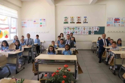 Bayburt&rsquo;ta 14 bin 537 &ouml;ğrenci karne heyecanı yaşadı
