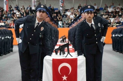 Bayburt&rsquo;ta 342 polis adayı mezuniyet sevinci yaşadı
