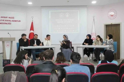 Bayburt&rsquo;ta gen&ccedil; &ccedil;iftlere y&ouml;nelik aile temalı etkinlik d&uuml;zenlendi
