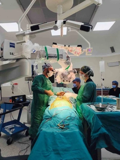 Bayburt’ta ilk kez yapılan boyun omuru operasyonu başarıyla gerçekleştirildi
