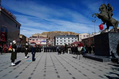 Bayburt&rsquo;ta kurtuluş programı &ccedil;elenk sunma t&ouml;reniyle başladı
