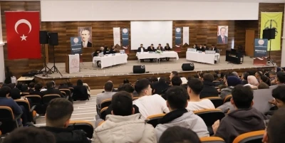 Bayburt&rsquo;ta &rsquo;Liseler Arası M&uuml;nazara Yarışması&rsquo; devam ediyor
