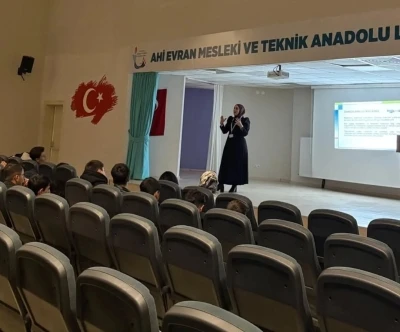 Bayburt&rsquo;ta &ouml;ğrenciler ruh sağlığı konusunda bilgilendirildi
