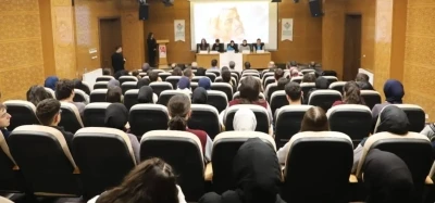 Bayburt&rsquo;ta &ouml;ğrenciler Sait Faik Abasıyanık&rsquo;ı panelde anlattı
