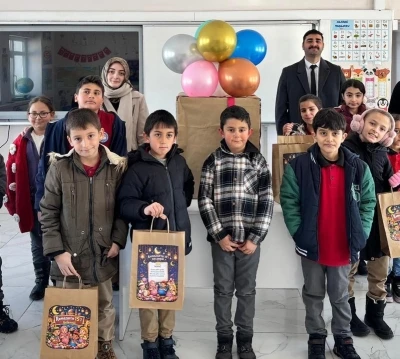 Bayburt&rsquo;ta on beşi geleneği iki okulun &ouml;ğrencilerini buluşturdu
