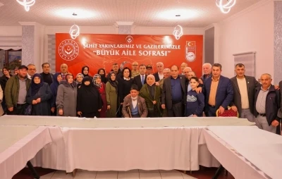 Bayburt&rsquo;ta "B&uuml;y&uuml;k Aile Sofraları" iftarı şehit aileleri ve gazilerle paylaşıldı
