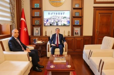 Bayburt&rsquo;un yeni Defterdarı Hikmet Yıldız g&ouml;reve başladı