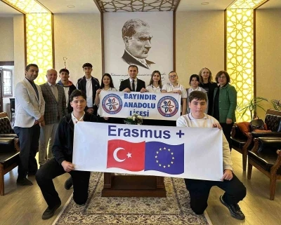 Bayındır Anadolu Lisesi &ouml;ğrencilerinden Erasmus &ouml;ncesi anlamlı ziyaret

