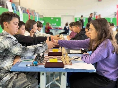Bayındır&rsquo;da 160 sporcu ile satran&ccedil; heyecanı
