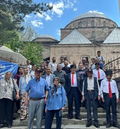 Bayındırlı kahraman gaziler ve ailelerine Afyonkarahisar k&uuml;lt&uuml;r gezisi

