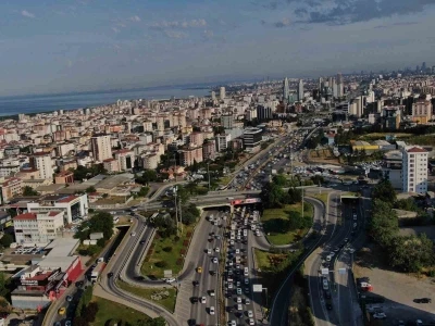 Bayram tatili sona erdi: D-100&rsquo;de yoğunluk oluştu
