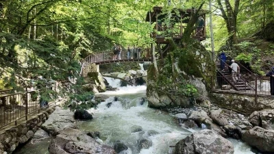 Bayram tatilinin rotası D&uuml;zce oldu
