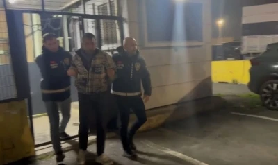 Bayrampaşa&rsquo;da korkun&ccedil; cinayet, g&uuml;nlerce olay yerini kontrol etmiş: O anlar kamerada
