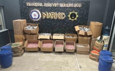 Bayrampaşa ve G&uuml;ng&ouml;ren&rsquo;de uyuşturucu operasyonu: 200 milyon değerinde uyuşturucu hap ele ge&ccedil;irildi
