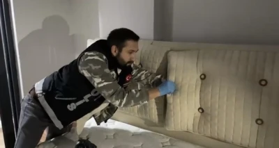 Baza başlığından uyuşturucu çıktı: 4 gözaltı
