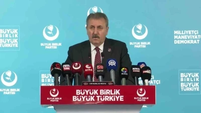 BBP Genel Başkanı Destici: "T&uuml;rkiye kendi ilacını, aşısını &ouml;nemli &ouml;l&ccedil;&uuml;de &uuml;retebilen bir &uuml;lke konumuna gelecektir"
