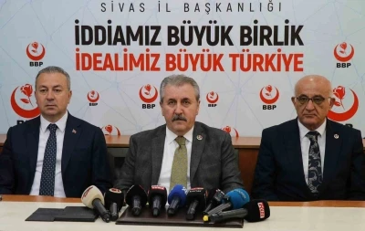 BBP Genel Başkanı Destici: "T&uuml;rkiye tehdit edilemez"
