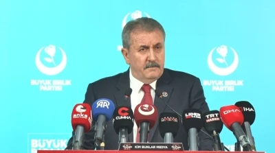 BBP Genel Başkanı Destici: "Venezuela&rsquo;daki operasyonun tek nedeni &ccedil;&ouml;kme sinyalleri veren ABD ekonomisine nefes aldırmak"
