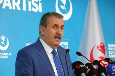 BBP lideri Destici: &quot;Türkiye; milli güvenliğini hiçbir dış gücün onayına ihtiyaç duymadan, kendi bağımsız iradesiyle koruyacaktır&quot;
