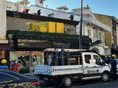 Bebek&rsquo;teki Baylan Pastanesi&rsquo;nin ka&ccedil;ak eklentisi yıkıldı
