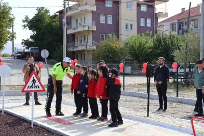 Bekilli’de çocuklar için Türkiye’ye örnek bir trafik eğitim parkı açıldı
