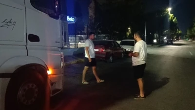 Beko önünde saatlerce bekletilen tırcılardan tepki
