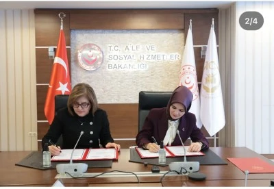 Belediye Başkanı Fatma Şahin ve Aile ve Sosyal Hizmetler Bakanı Mahinur &Ouml;zdemir G&ouml;ktaş Gaziantep&rsquo;te Protokol İmzaladı