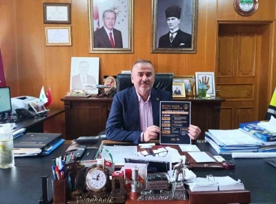 Belediye başkanından g&ouml;r&uuml;lmemiş teşvik: 10 &ccedil;ocuk yapana sıfır ara&ccedil;, 8 &ccedil;ocuk yapan iş imkanı
