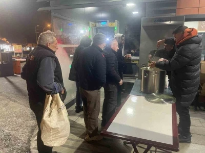 Belediyeden fabrika iş&ccedil;ilerine sıcak &ccedil;orba
