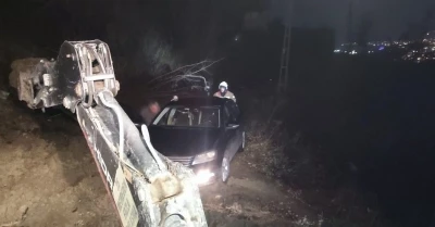 Belen&rsquo;de toprak kaymasıyla mahsur kalan ara&ccedil; kurtarıldı
