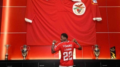 Benfica, Jhon Duran&rsquo;ı kiralık olarak kadrosuna kattı
