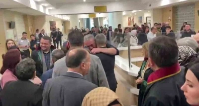 Berkay Şengel&rsquo;e &ccedil;arparak &ouml;ld&uuml;ren sanığın tutukluluk halinin devamına karar verildi
