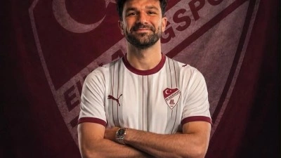 Beşiktaş altyapısında yetişmişti! 34 yaşında TFF 2. Lig takımına imza attı