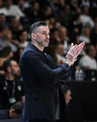 Beşiktaş, Dusan Alimpijevic ile s&ouml;zleşme uzattı
