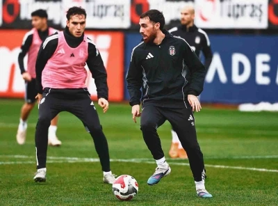 Beşiktaş, Ey&uuml;pspor ma&ccedil;ı hazırlıklarını s&uuml;rd&uuml;rd&uuml;
