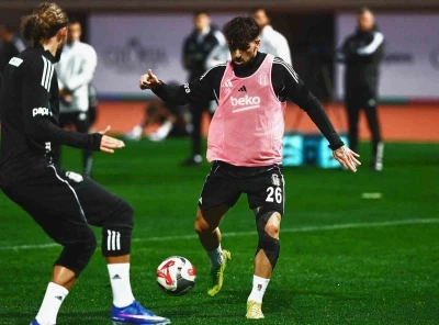 Beşiktaş, g&uuml;n&uuml; &ccedil;ift antrenmanla tamamladı
