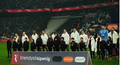 Beşiktaş&rsquo;ın yenilmezlik serisi 11 ma&ccedil;a &ccedil;ıktı
