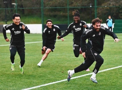 Beşiktaş, Konyaspor ma&ccedil;ı hazırlıklarını s&uuml;rd&uuml;rd&uuml;
