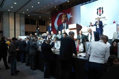 Beşiktaş’ta divan başkanı adayları oylarını kullandı
