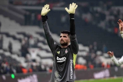 Beşiktaş&rsquo;ta Ersin Destanoğlu ile yollar ayrıldı
