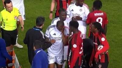 Beşiktaş'ta korkutan sakatlık! Beyin sarsıntısı ge&ccedil;irdi