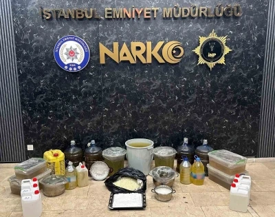 Beşiktaş&rsquo;ta uyuşturucu operasyonu: 2 g&ouml;zaltı

