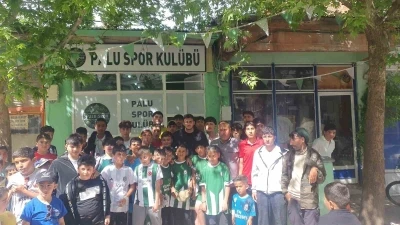 Beşiktaşlı Mustafa Erhan Hekimoğlu memleketi Palu&rsquo;da gen&ccedil;lerle buluştu
