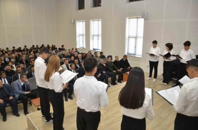 Besni&rsquo;de İstiklal Marşı&rsquo;nın ruhunu &ouml;ğrenciler yaşattı
