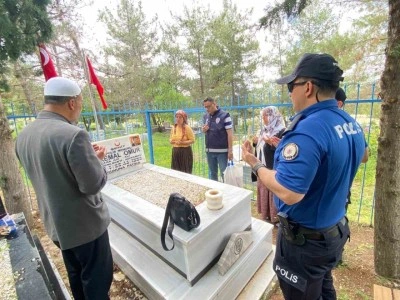 Besni&rsquo;de şehit ve gazi ailelerine bayram ziyareti