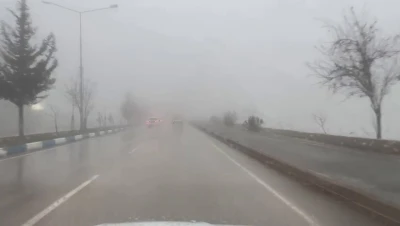 Besni&rsquo;de yoğun sis ve sağanak etkili oldu
